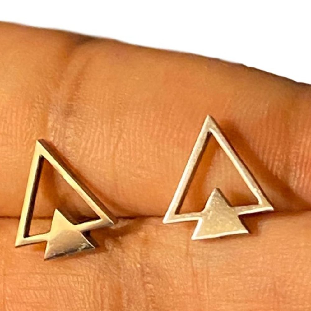 Small sliver double triangle stud earrings